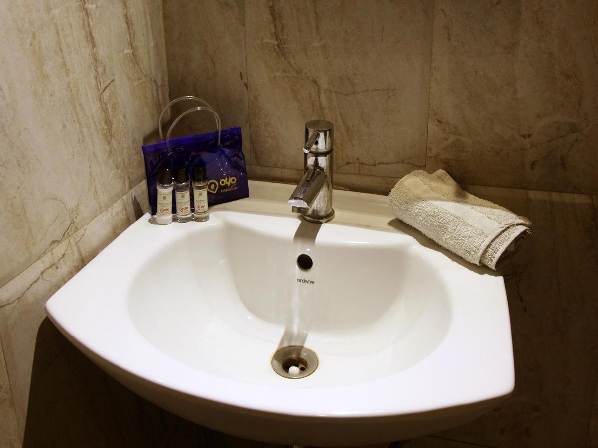 Oyo 905 Galaxy View Hotel Prayagraj Exterior photo